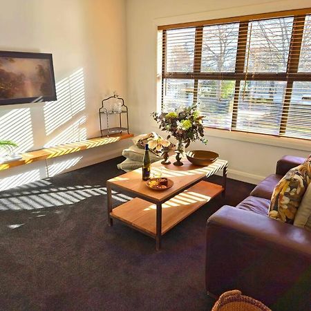 Apartment 2 - Haddin Court - Stunning Executive Blenheim Ngoại thất bức ảnh