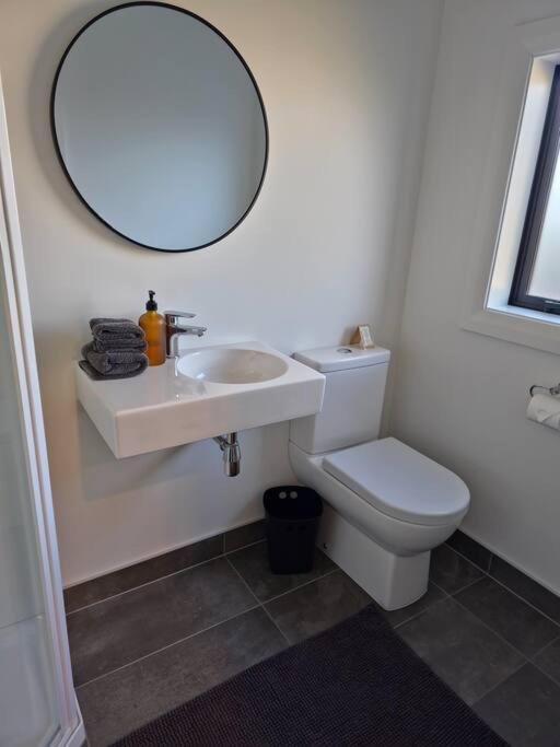 Apartment 2 - Haddin Court - Stunning Executive Blenheim Ngoại thất bức ảnh